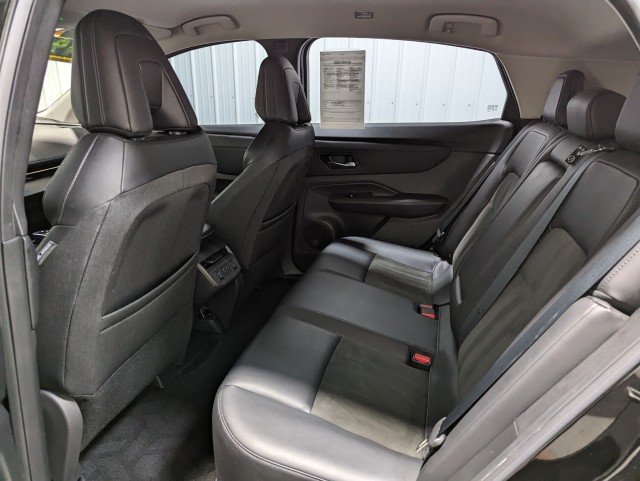 Vehicle image 8 of 26