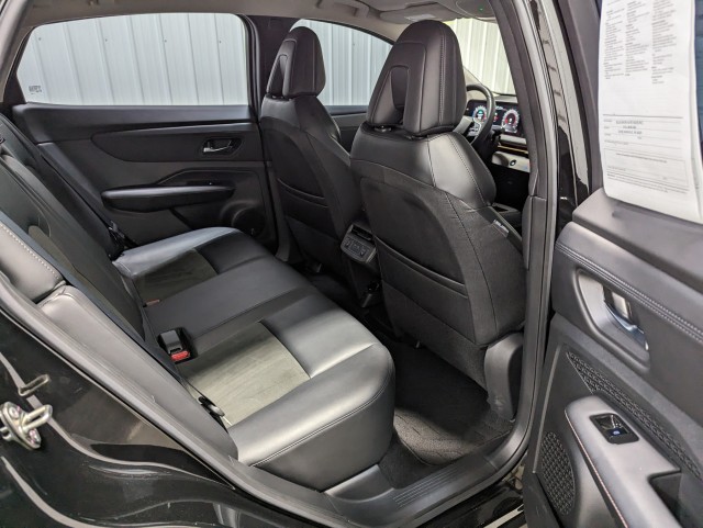 Vehicle image 22 of 26