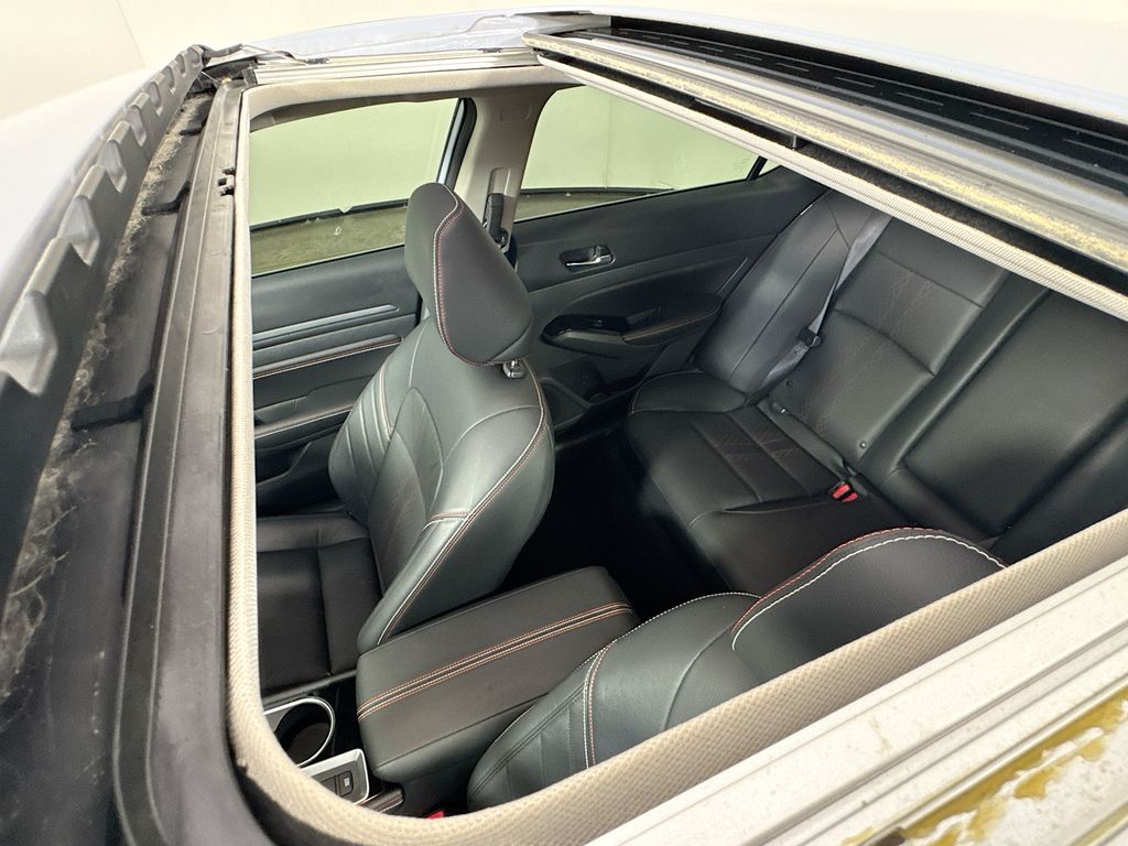 Vehicle image 26 of 41