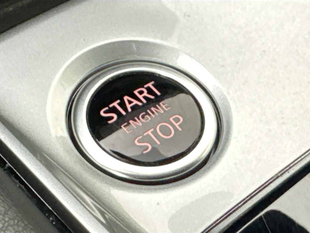 Vehicle image 20 of 41