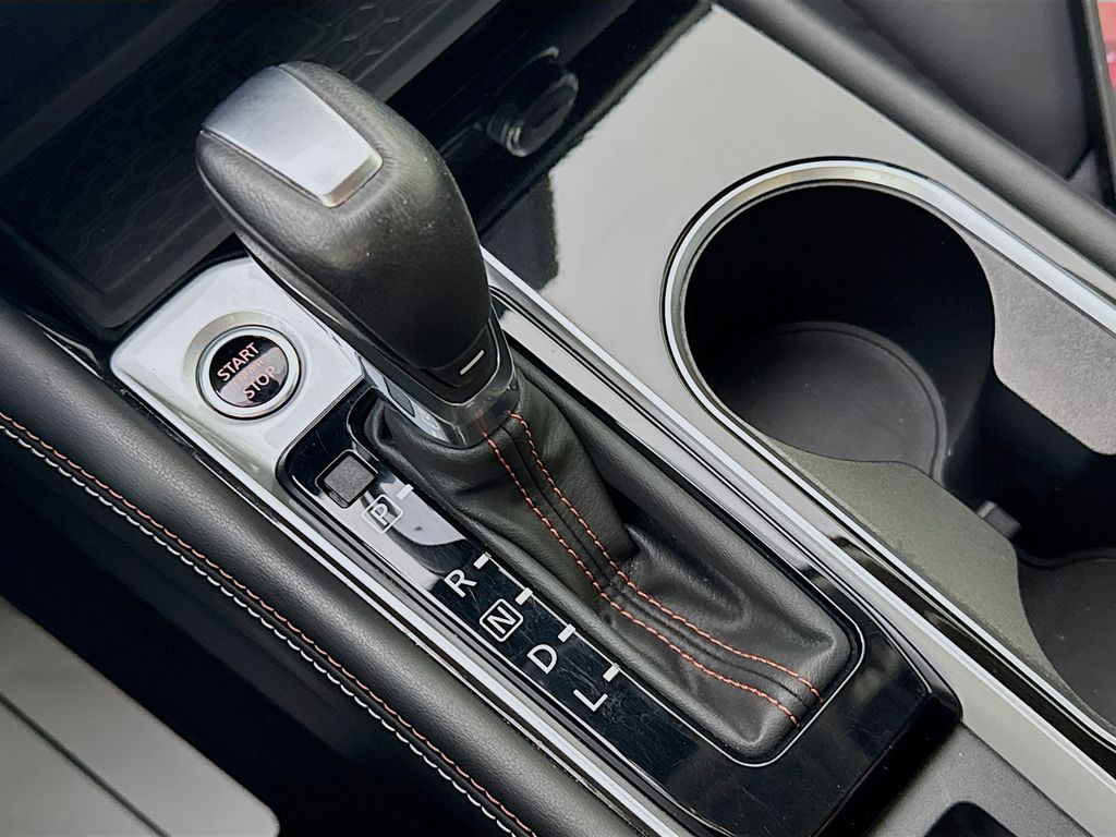 Vehicle image 21 of 41