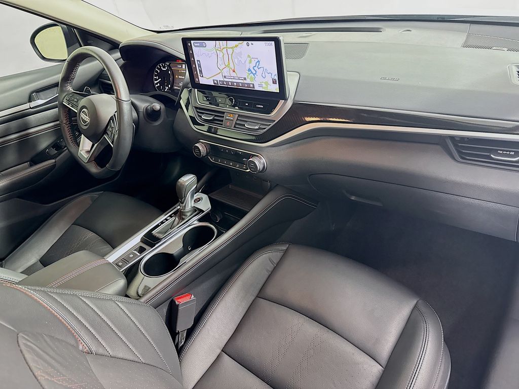 Vehicle image 36 of 41