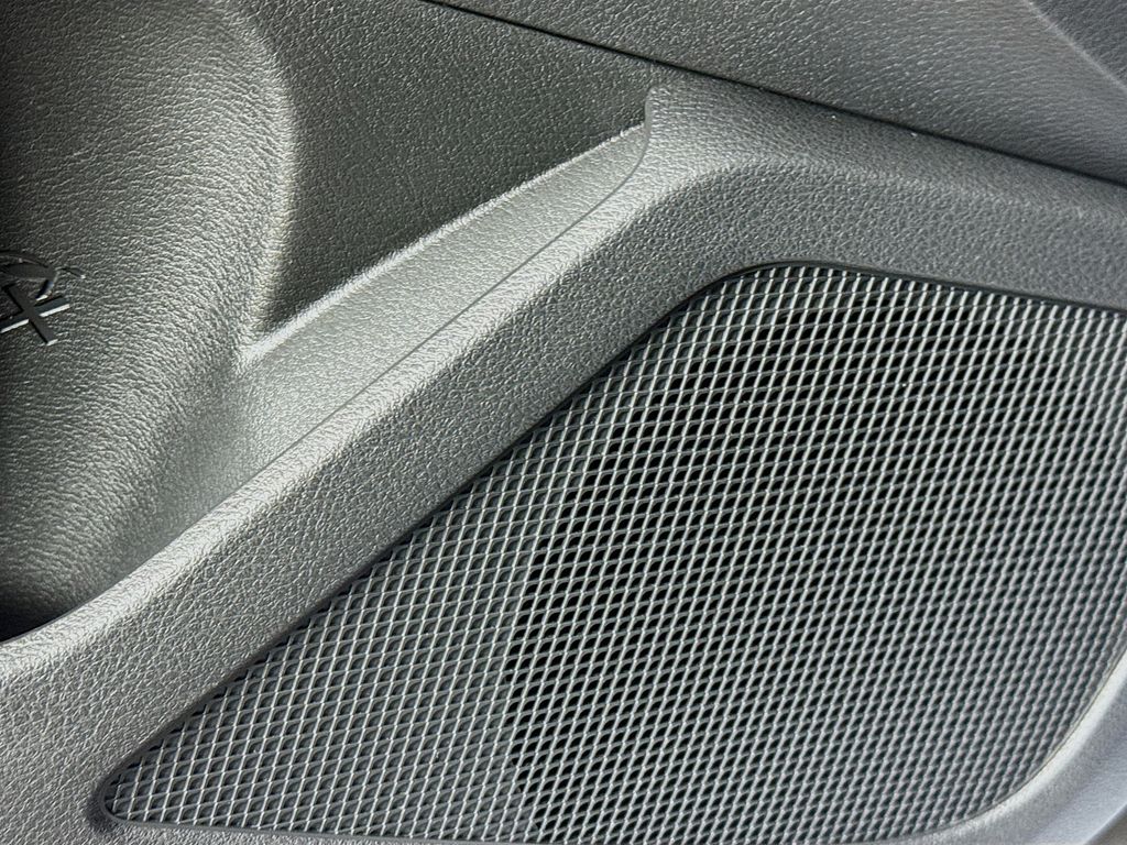 Vehicle image 23 of 41