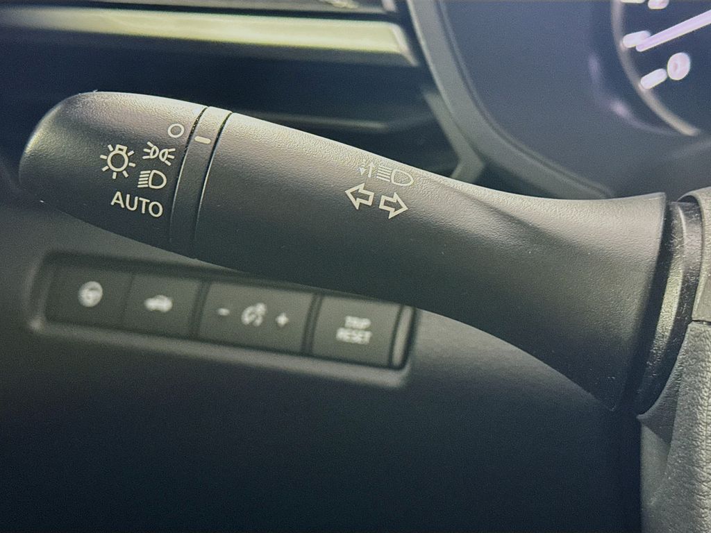 Vehicle image 13 of 41