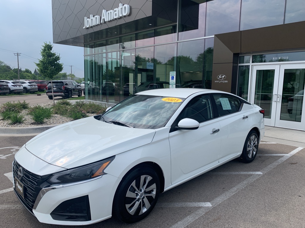 Vehicle image 1 of 37