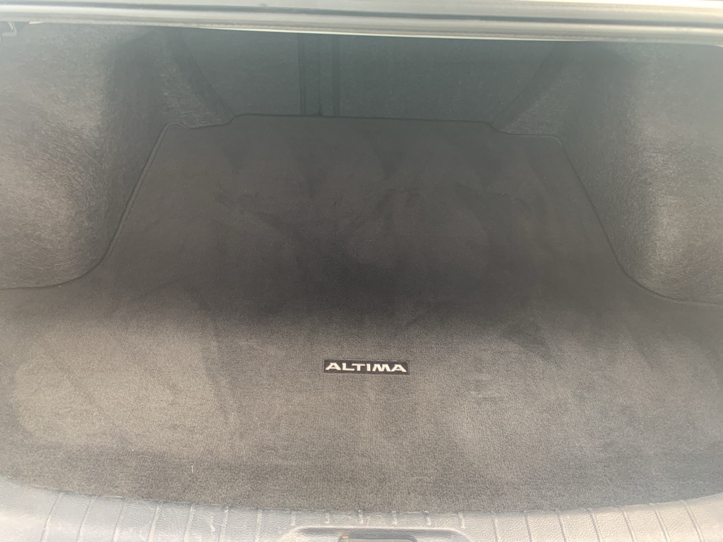 Vehicle image 13 of 37