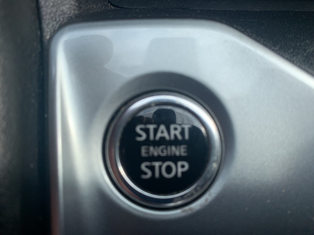 Vehicle image 25 of 37