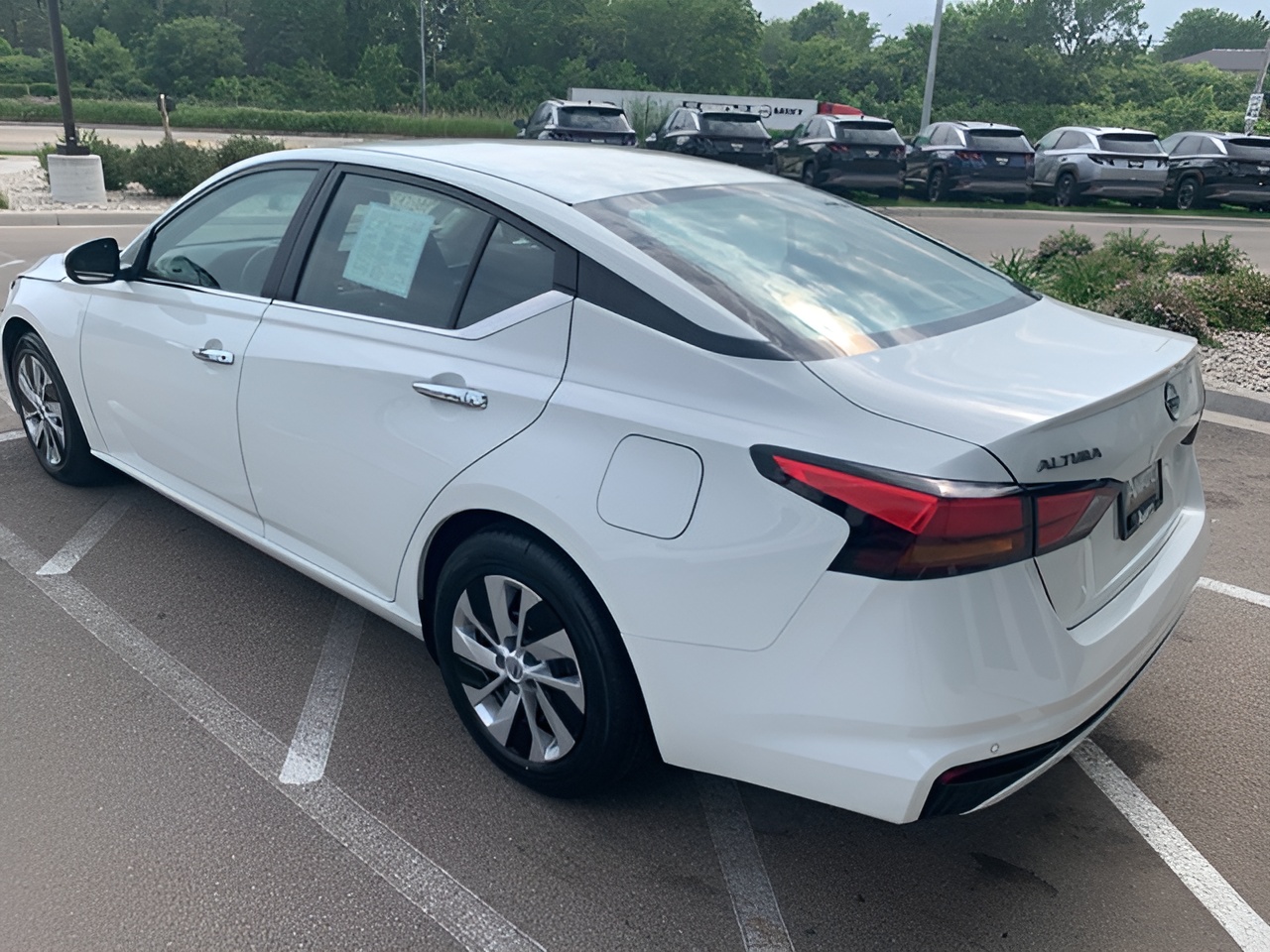 Vehicle image 36 of 37