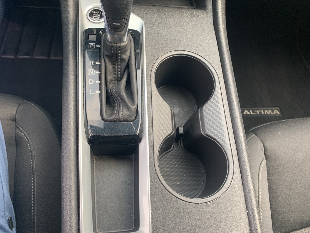 Vehicle image 22 of 37