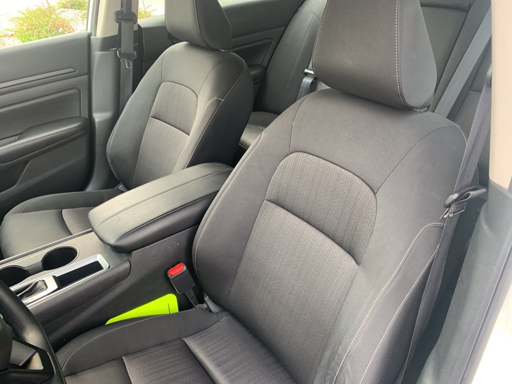Vehicle image 14 of 37