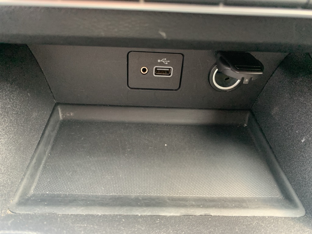 Vehicle image 28 of 37