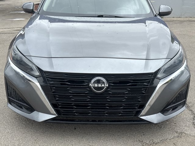 2023 Nissan Altima 2.5 S Image 3 of 27