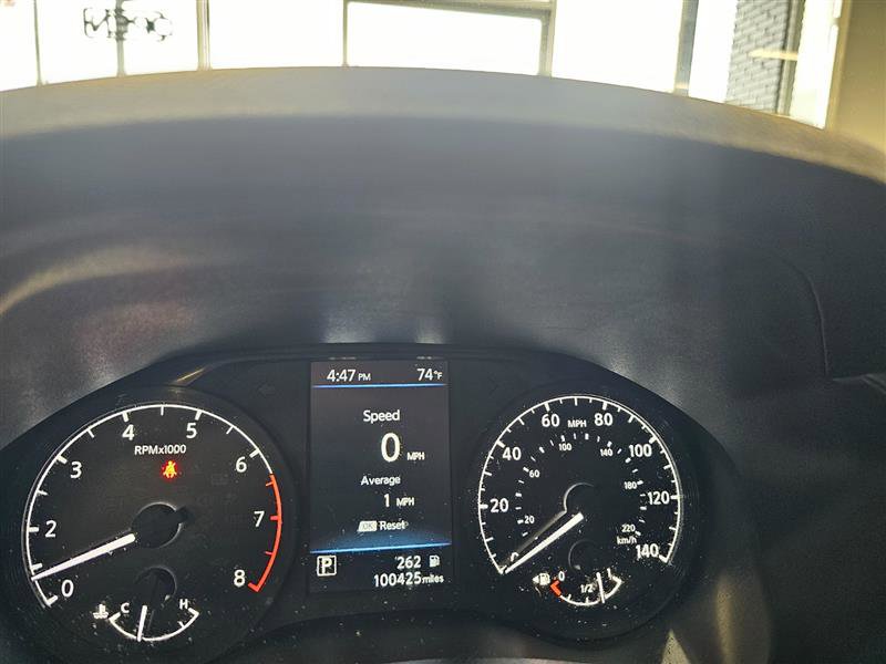 Vehicle image 17 of 27