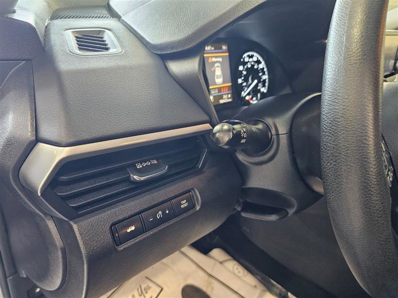 Vehicle image 16 of 27