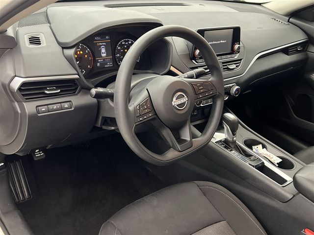 2023 Nissan Altima 2.5 S Image 27 of 40