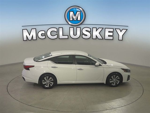 2023 Nissan Altima 2.5 S Image 9 of 40