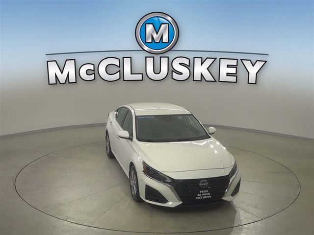 2023 Nissan Altima 2.5 S Image 6 of 40