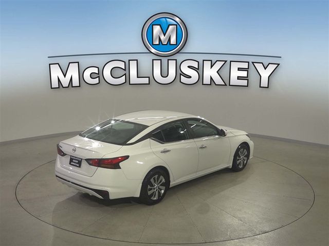 2023 Nissan Altima 2.5 S Image 11 of 40