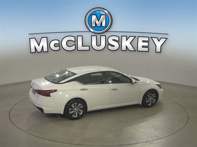 2023 Nissan Altima 2.5 S Image 10 of 40