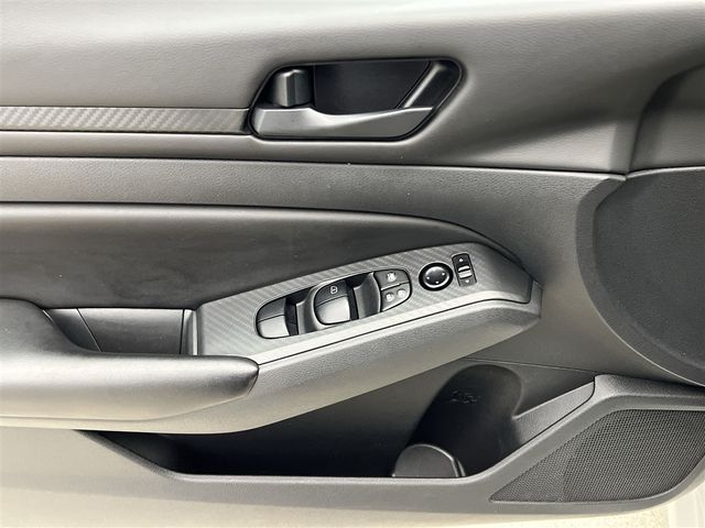 2023 Nissan Altima 2.5 S Image 33 of 40