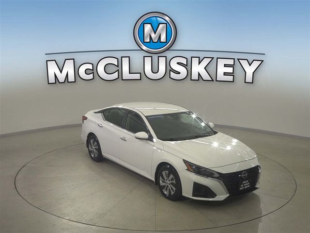 2023 Nissan Altima 2.5 S Image 5 of 40