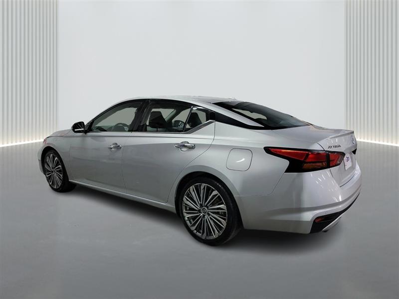 2023 Nissan Altima 2.5 SL Image 7 of 23