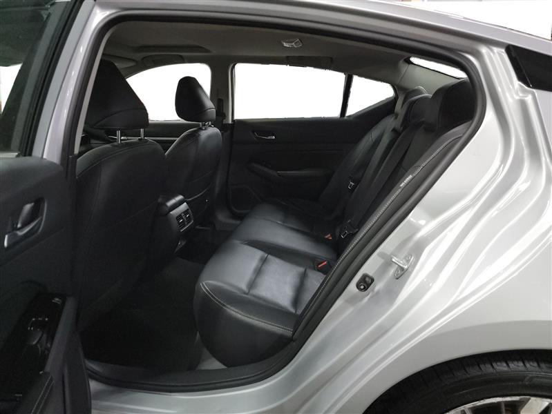 2023 Nissan Altima 2.5 SL Image 21 of 23