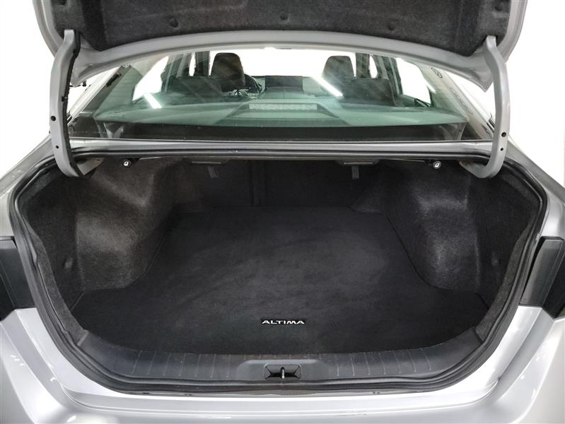 2023 Nissan Altima 2.5 SL Image 10 of 23