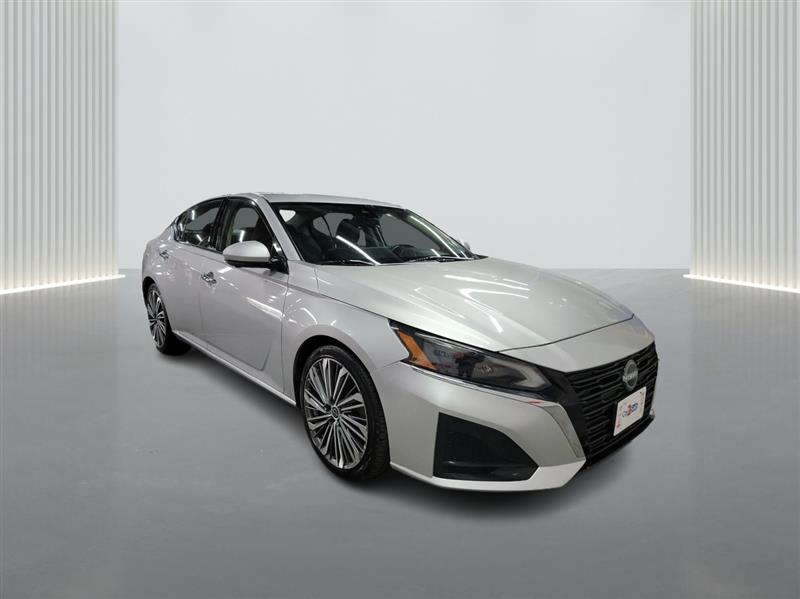 2023 Nissan Altima 2.5 SL Image 3 of 23