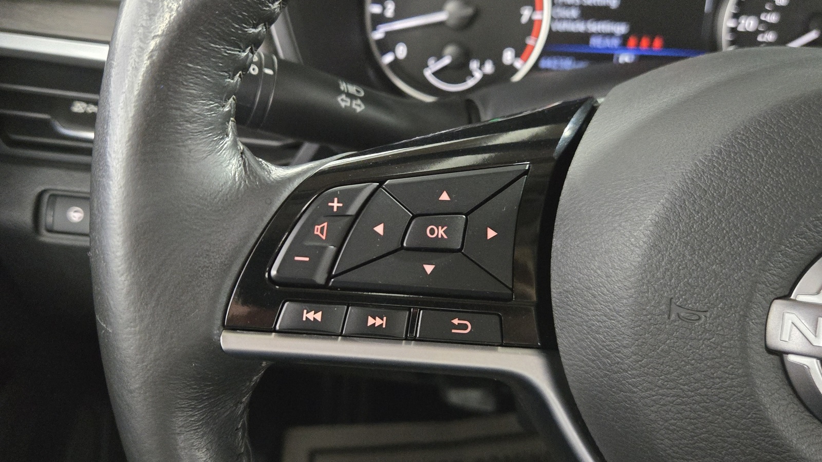 2023 Nissan Altima 2.5 SL Image 35 of 36