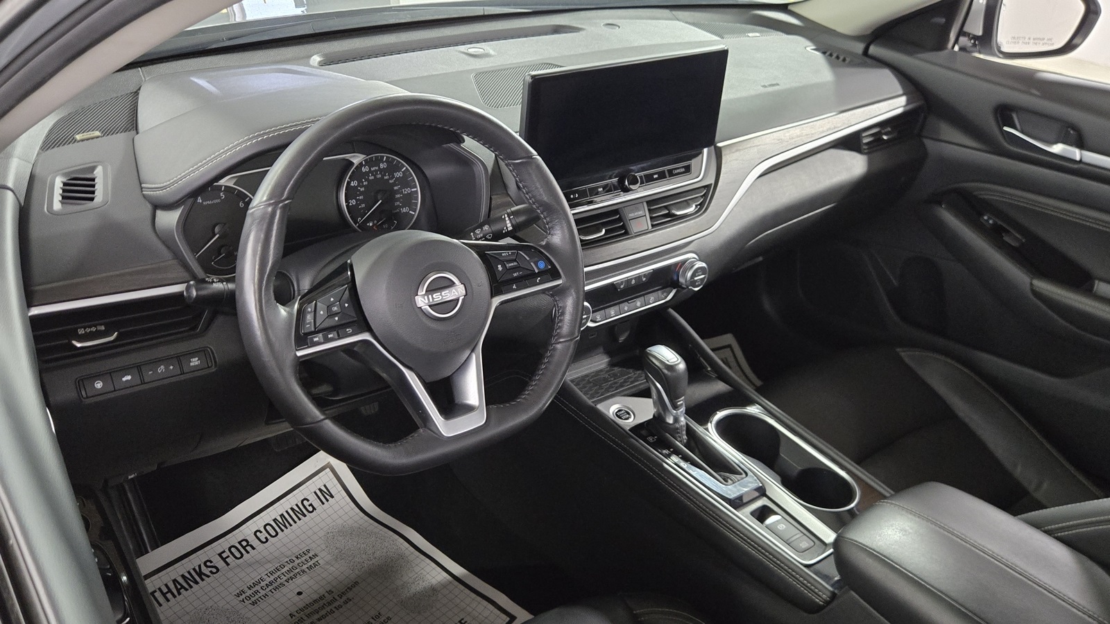 2023 Nissan Altima 2.5 SL Image 17 of 36