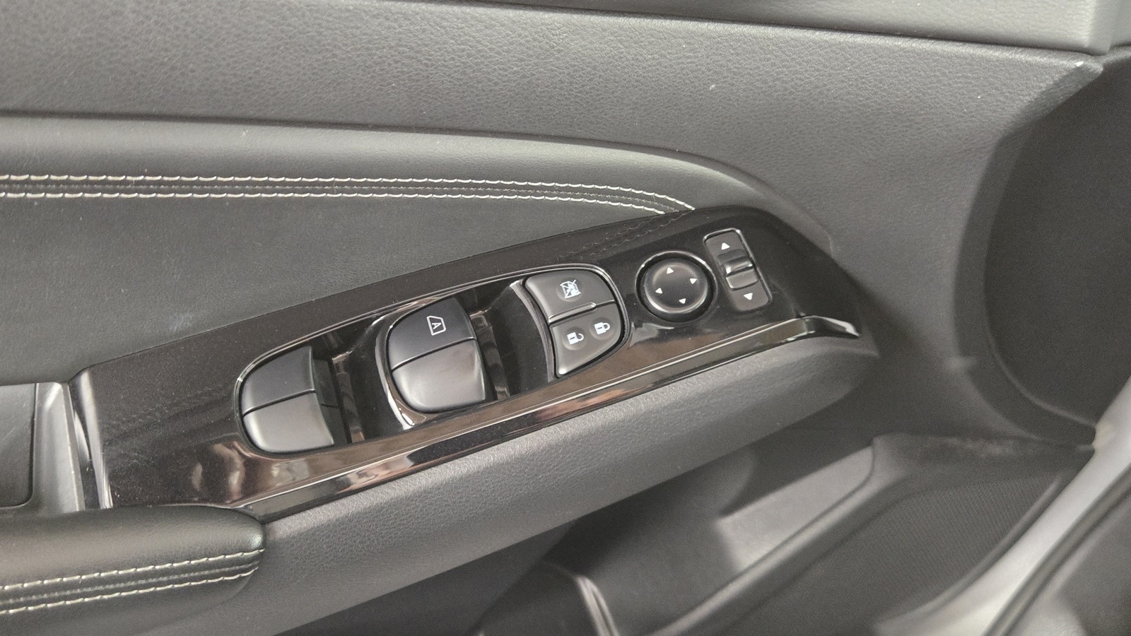 2023 Nissan Altima 2.5 SL Image 23 of 36