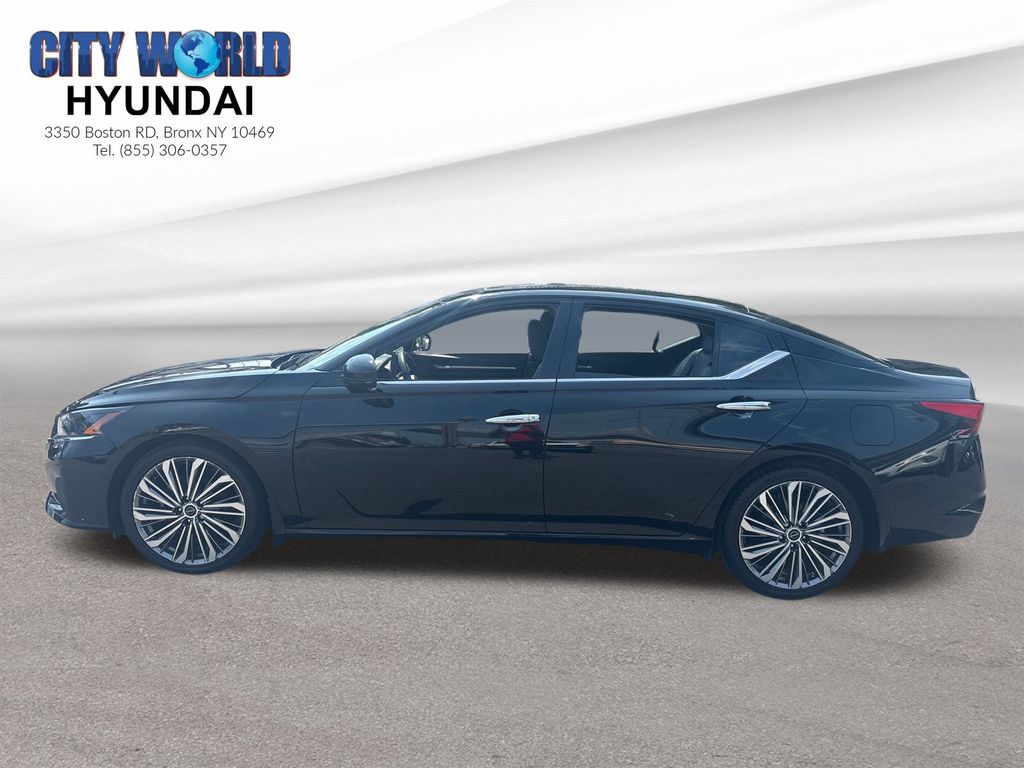 Vehicle image 9 of 30