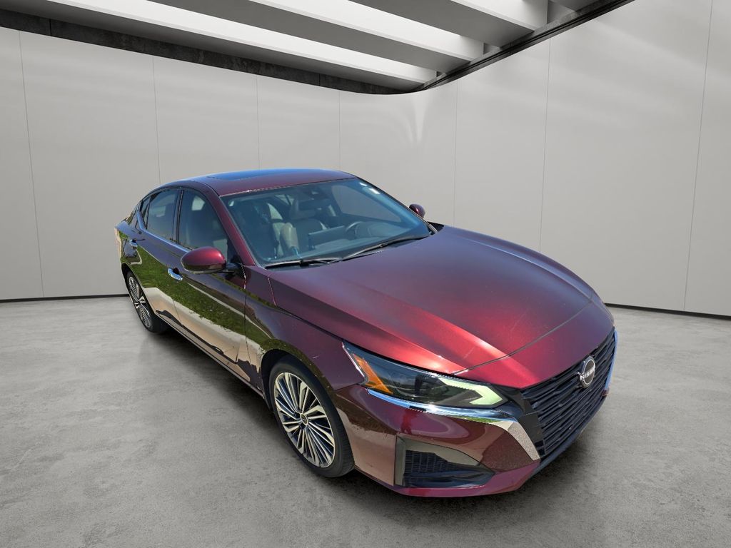 2023 Nissan Altima 2.5 SL Image 1 of 29