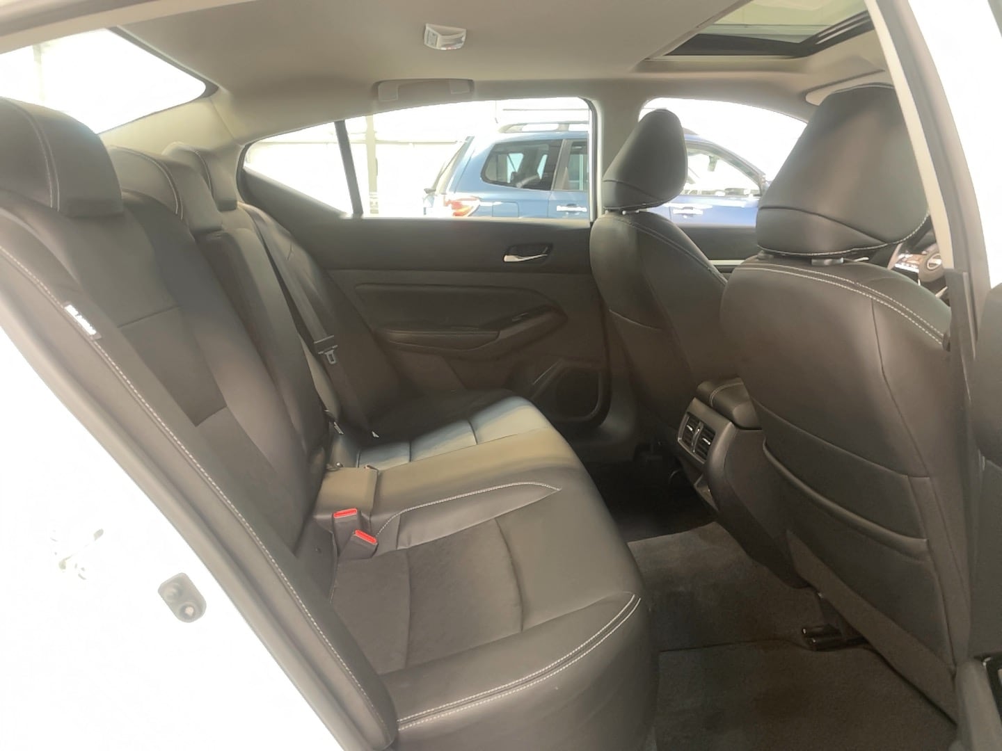 2023 Nissan Altima 2.5 SL Image 11 of 25