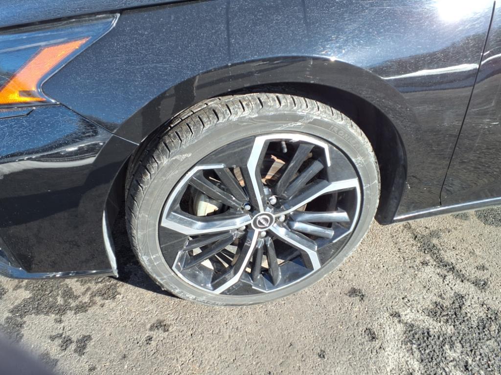 2023 Nissan Altima 2.5 SR Image 4 of 15