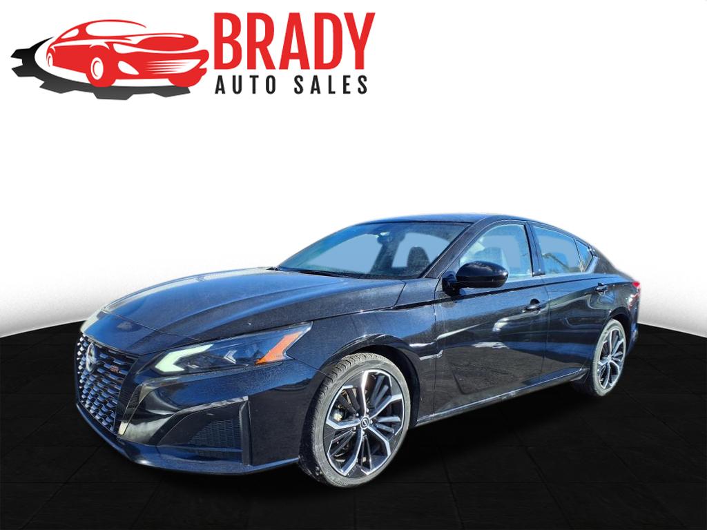 2023 Nissan Altima 2.5 SR Image 1 of 15