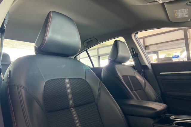 2023 Nissan Altima 2.5 SR Image 12 of 28