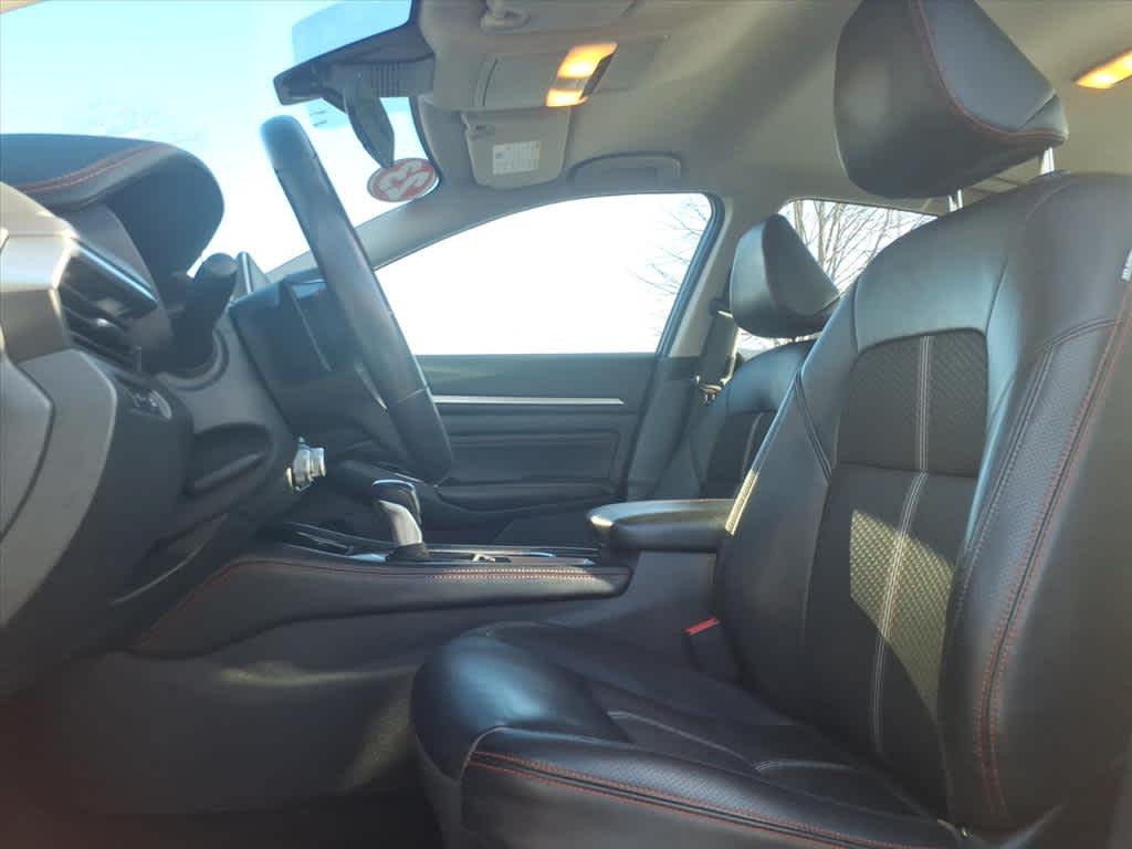 2023 Nissan Altima 2.5 SR Image 10 of 25