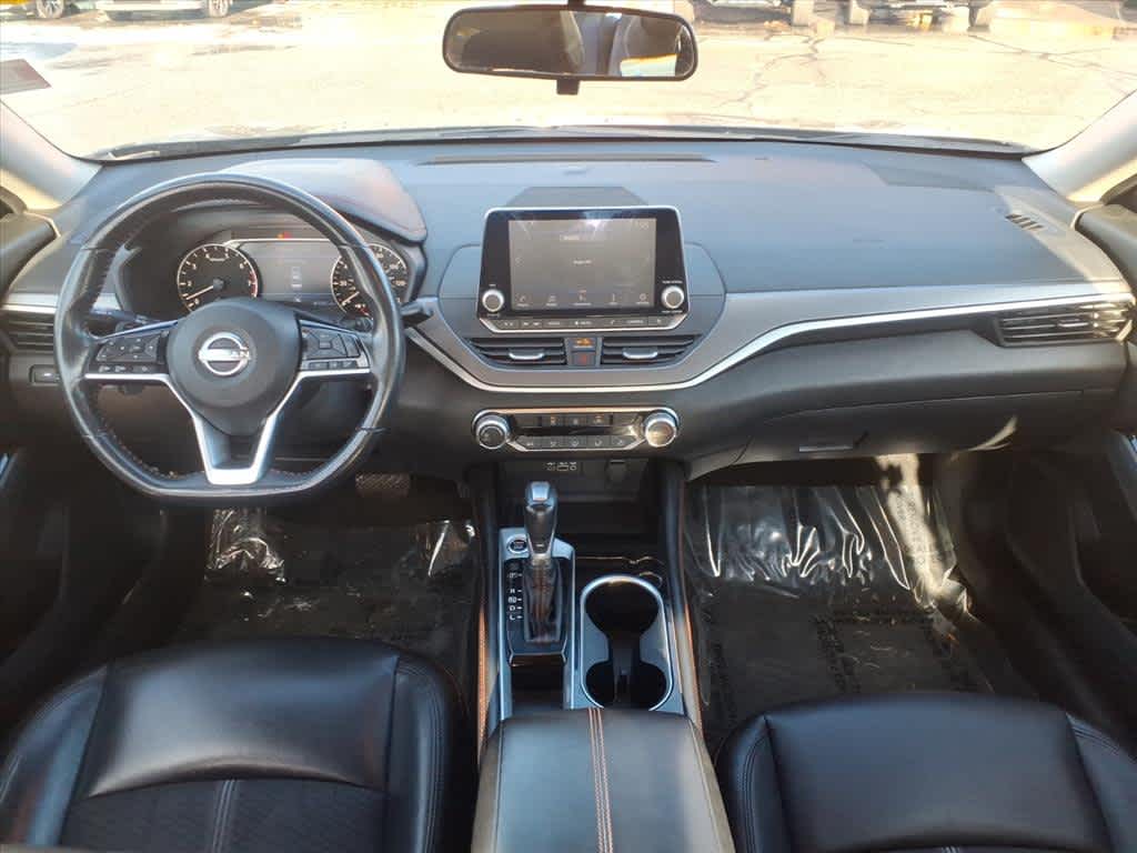 2023 Nissan Altima 2.5 SR Image 12 of 25