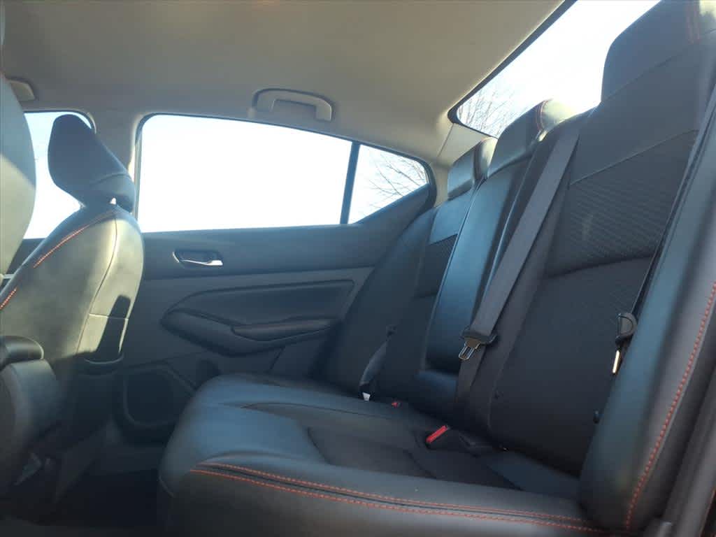 2023 Nissan Altima 2.5 SR Image 11 of 25