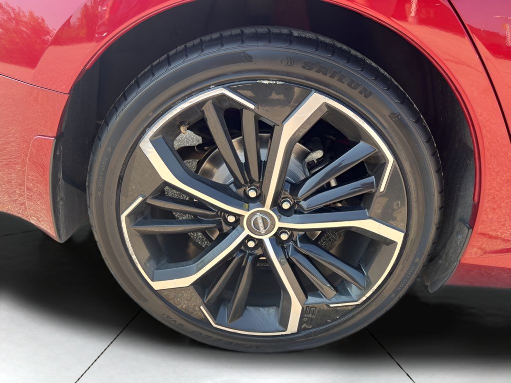 2023 Nissan Altima 2.5 SR Image 11 of 40