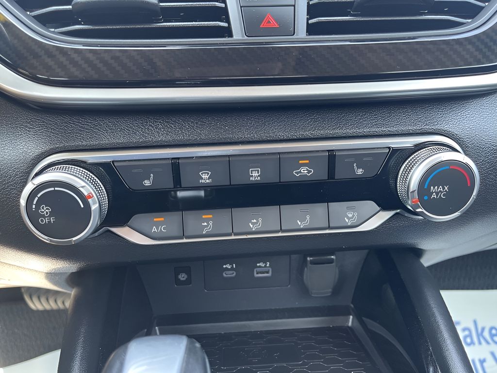 2023 Nissan Altima 2.5 SR Image 36 of 40