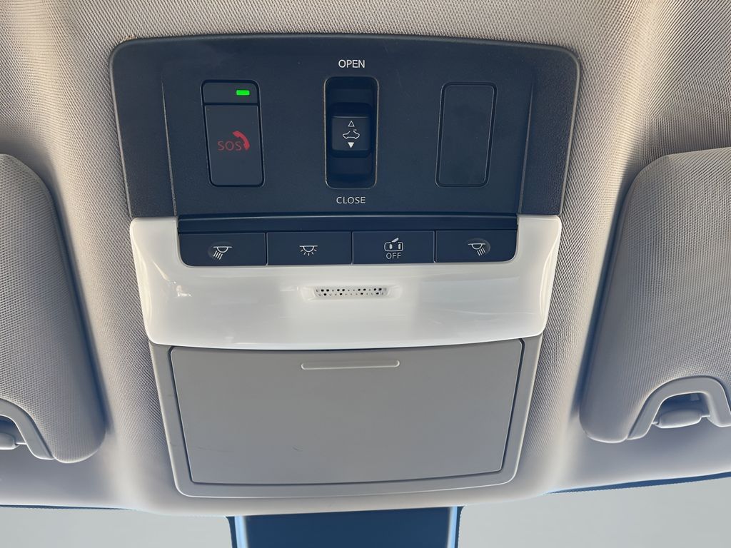 2023 Nissan Altima 2.5 SR Image 32 of 40