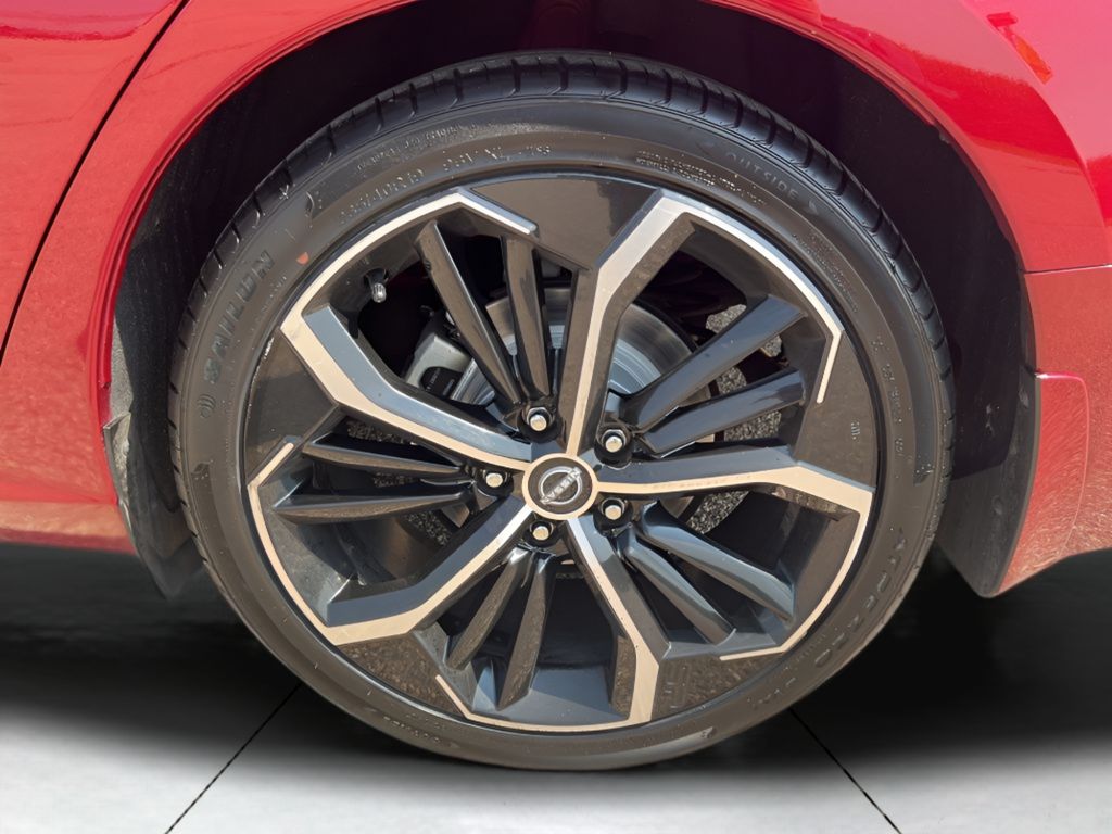 2023 Nissan Altima 2.5 SR Image 12 of 40