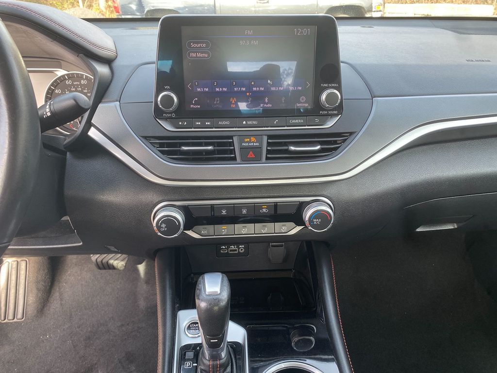 2023 Nissan Altima 2.5 SR Image 19 of 30
