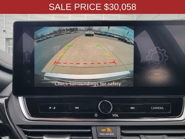 Vehicle image 19 of 23