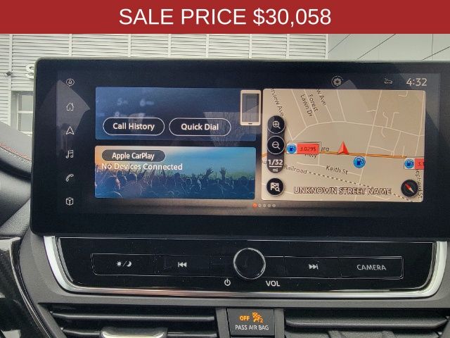 Vehicle image 18 of 23