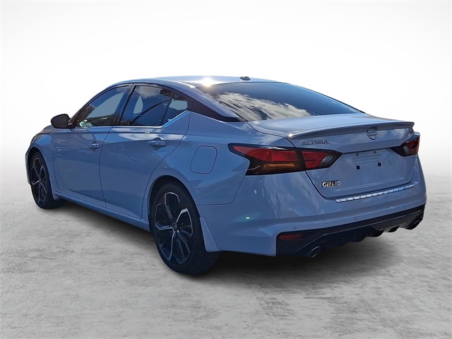 2023 Nissan Altima 2.5 SR Image 7 of 30