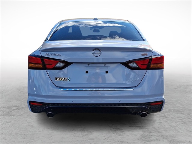 2023 Nissan Altima 2.5 SR Image 6 of 30